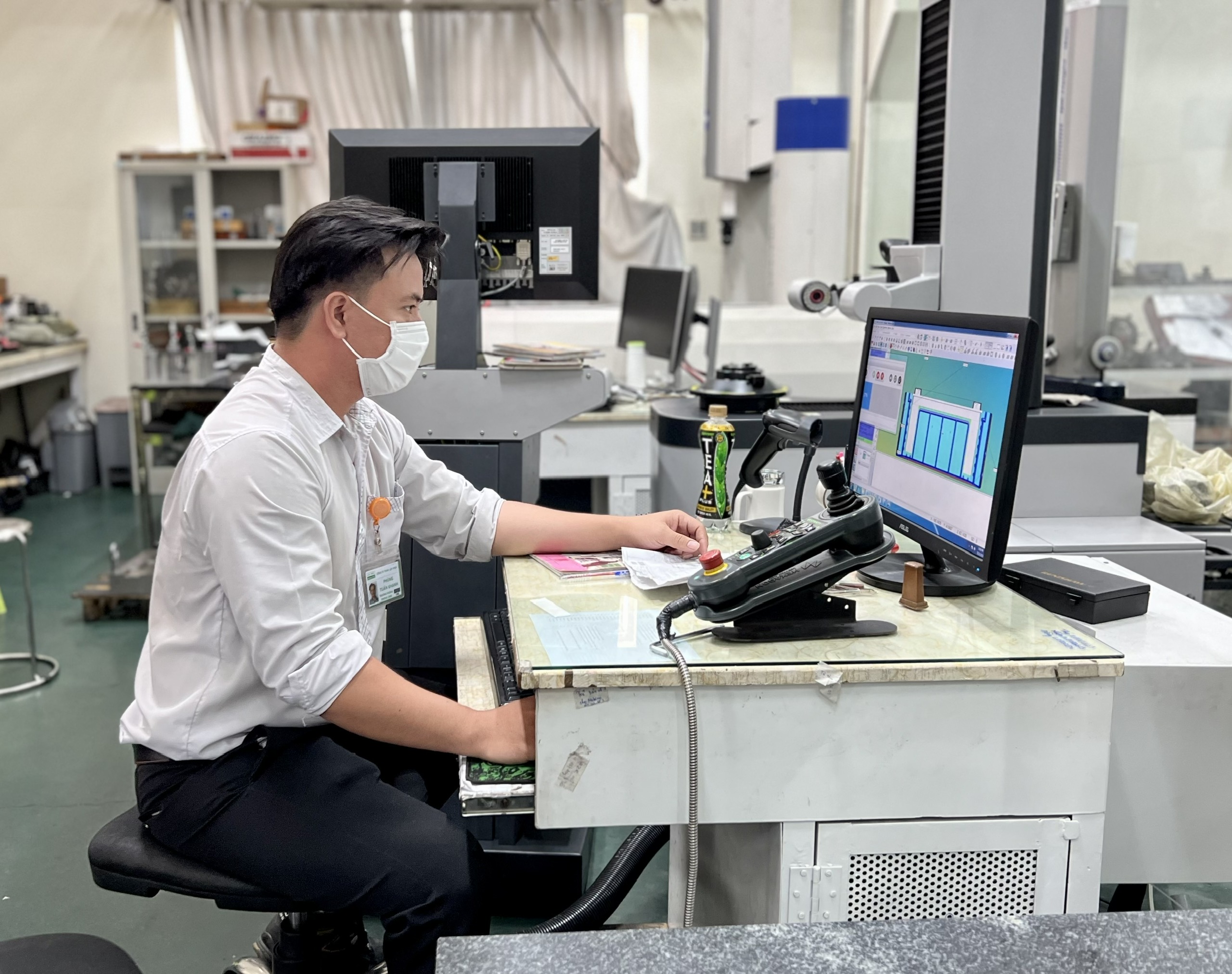 Người lao động c&oacute; được tạm ứng tiền lương để mua sắm Tết?- Ảnh 2.