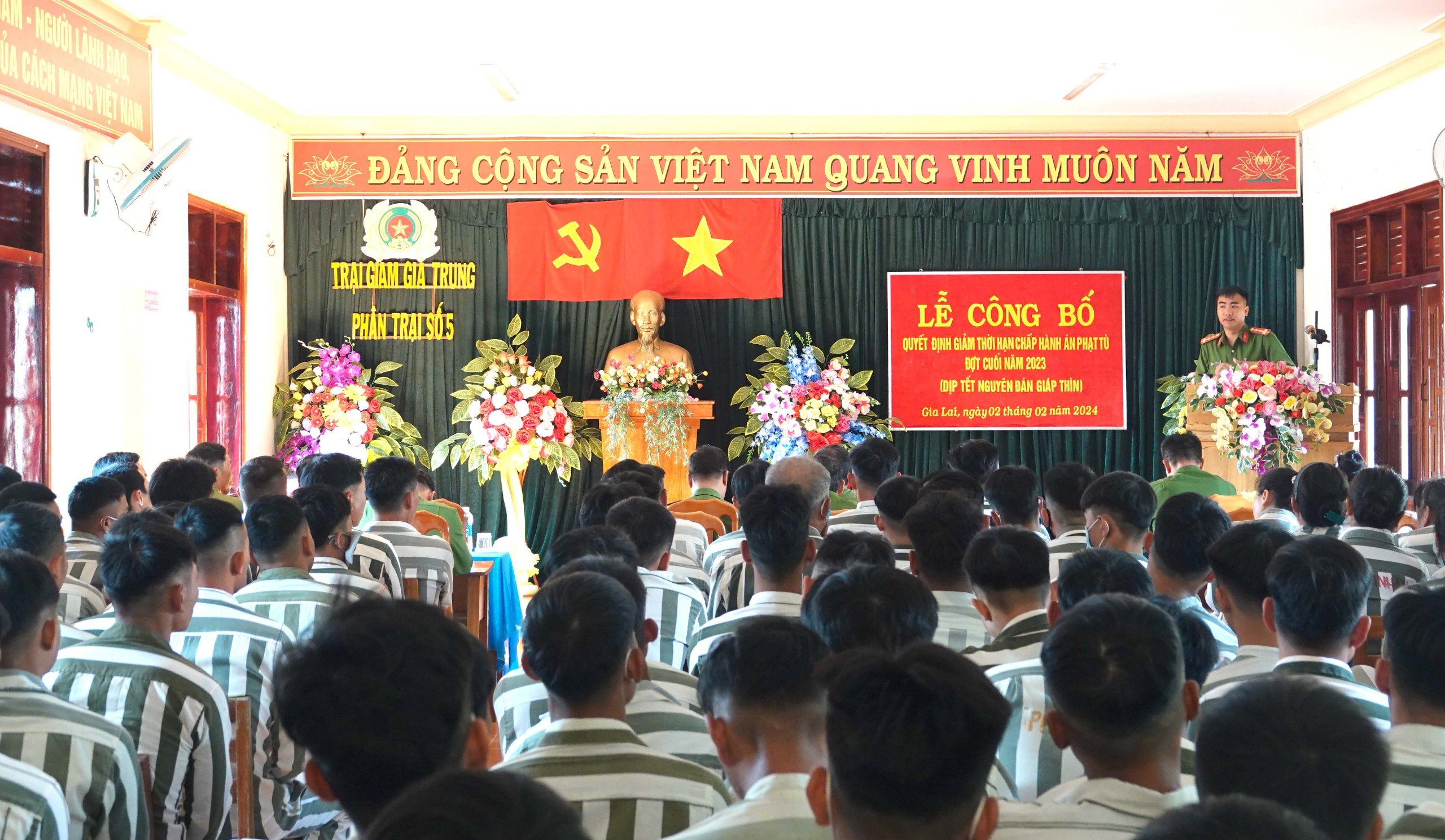 Tr&ecirc;n 800 phạm nh&acirc;n trại giam Gia Trung được &acirc;n giảm &aacute;n dịp Tết- Ảnh 1.