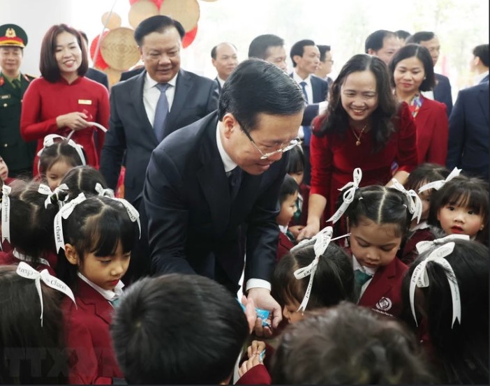 Chủ tịch nước V&otilde; Văn Thưởng d&acirc;ng hương tưởng niệm Đức vua An Dương Vương- Ảnh 4.