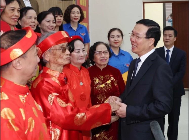 Chủ tịch nước V&otilde; Văn Thưởng d&acirc;ng hương tưởng niệm Đức vua An Dương Vương- Ảnh 3.