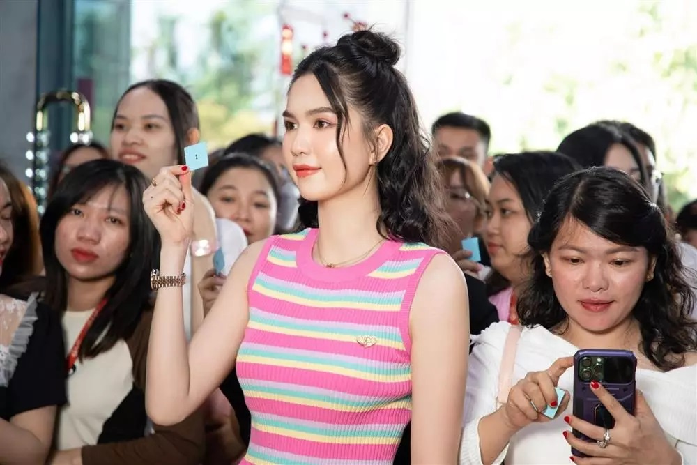 Ngọc Trinh quyết định thay đổi cuộc sống- Ảnh 3.