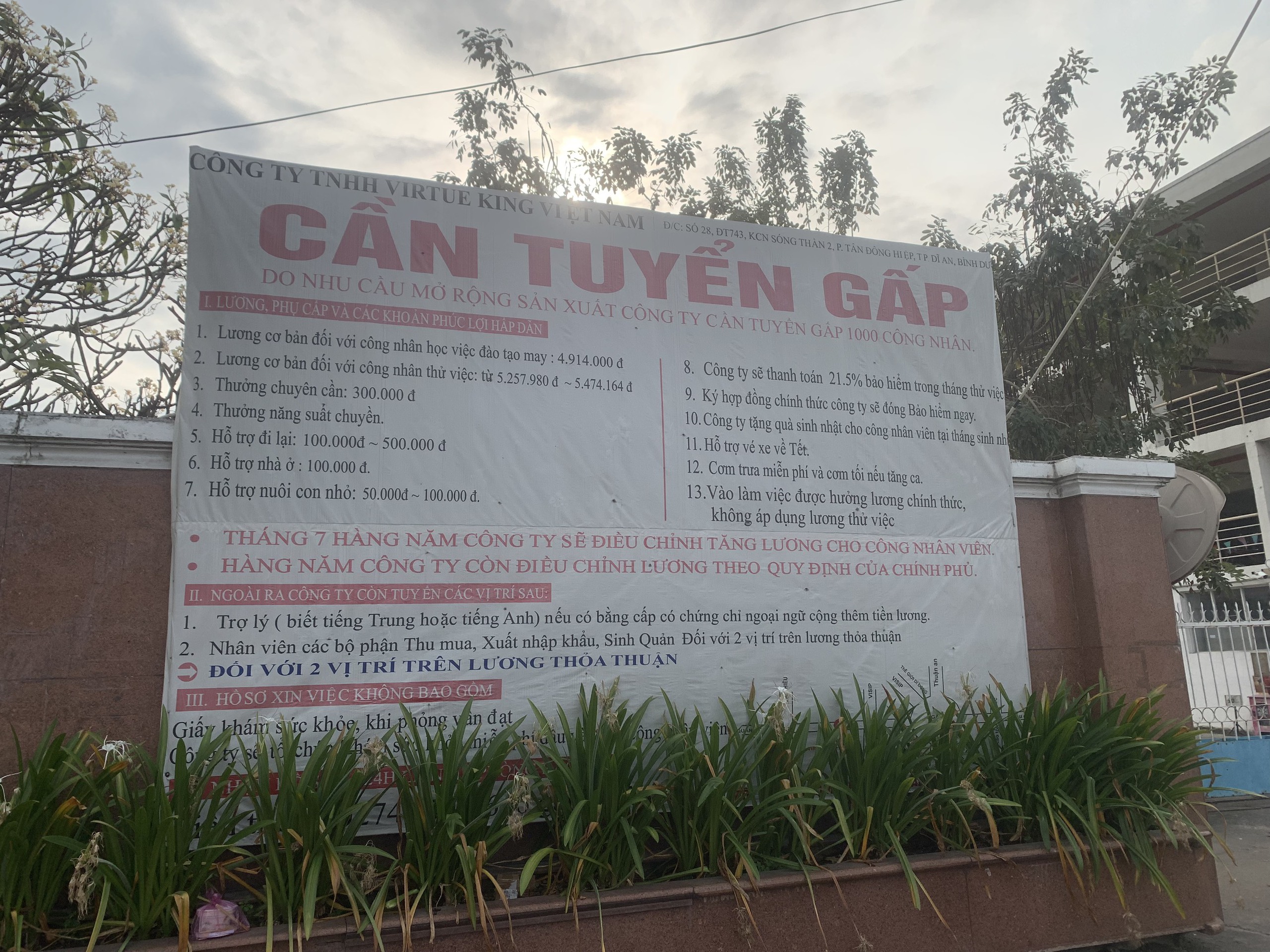 H&igrave;nh ảnh quen thuộc ở B&igrave;nh Dương ngay sau Tết - Ảnh 2.