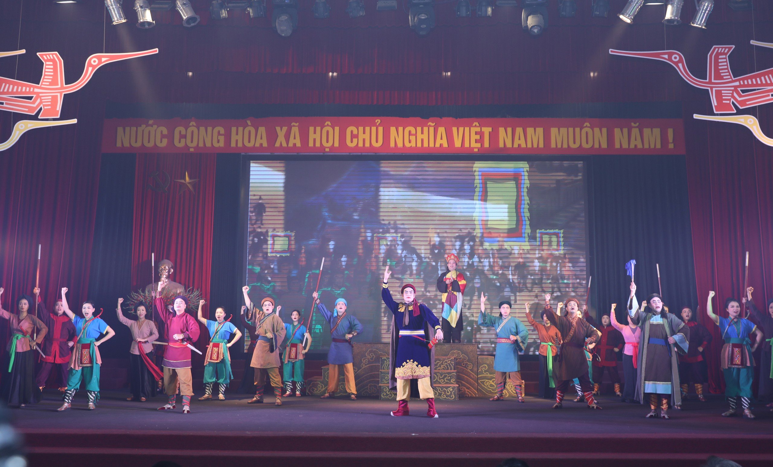 Khai hội Giang X&aacute; tri &acirc;n c&ocirc;ng lao của Ho&agrave;ng đế L&yacute; Nam Đế - Ảnh 7.