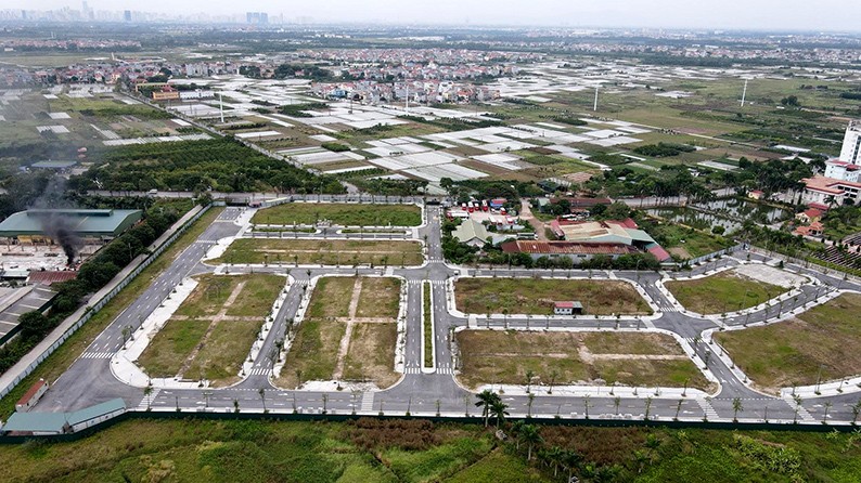 Vụ đấu giá đất gây thiệt hại trăm tỉ đồng: Truy tố thêm 2 nữ cán bộ Hà Nội- Ảnh 1.