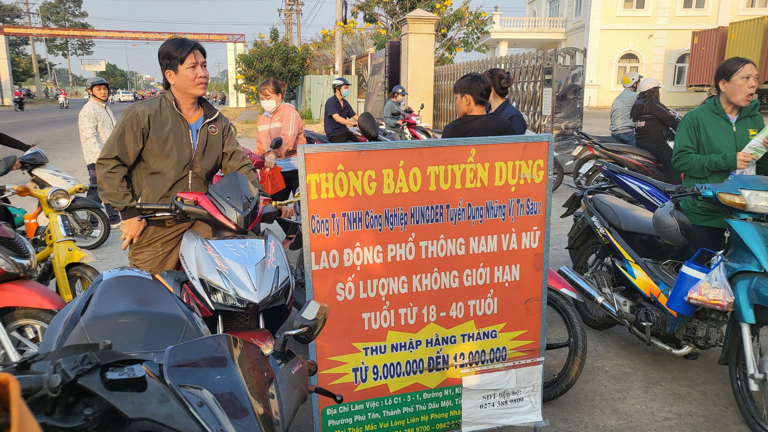 C&ocirc;ng nh&acirc;n t&igrave;m việc l&agrave;m ở KCN Đại Đăng, TP Thủ Dầu Một, tỉnh B&igrave;nh Dương