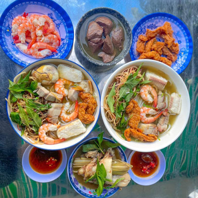 B&uacute;n nước l&egrave;o, m&oacute;n ngon miền T&acirc;y