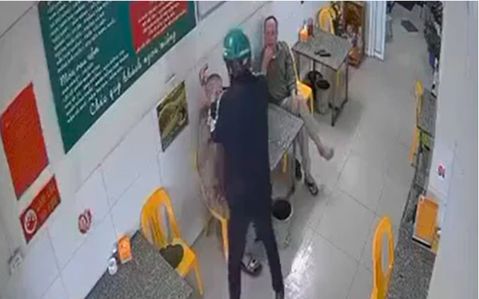 Thông tin mới vụ người đàn ông bị tẩm xăng đốt tại quán bia