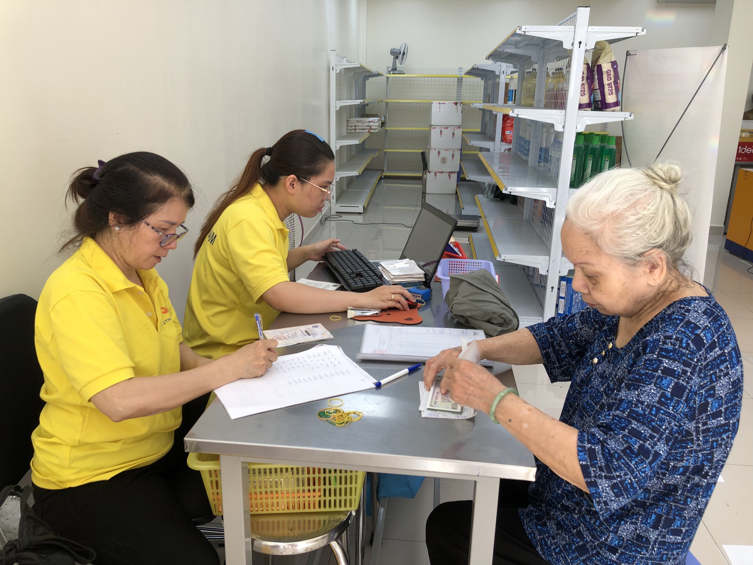 Lịch chi trả lương hưu v&agrave; trợ cấp BHXH th&aacute;ng 3-2024- Ảnh 1.