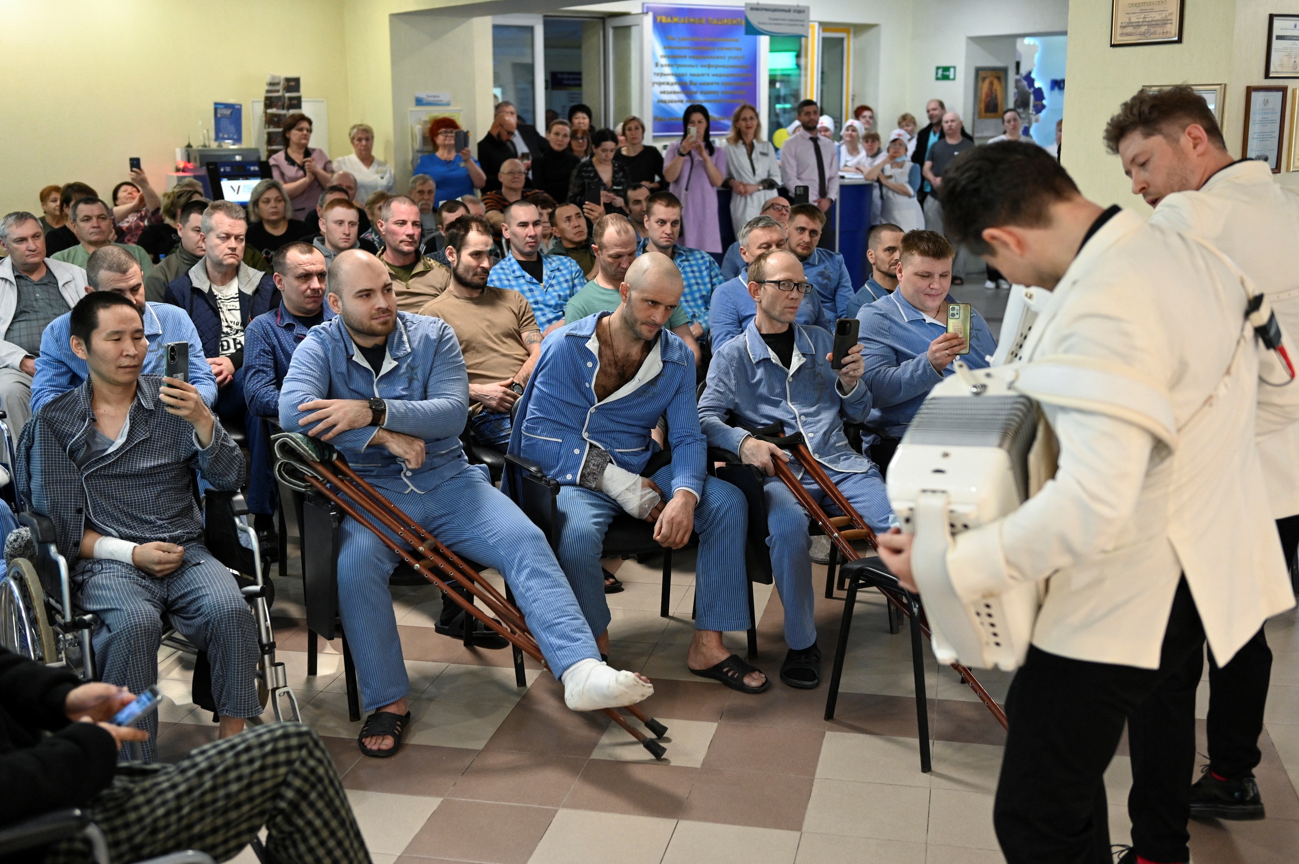 Xung đột Nga - Ukraine bước v&agrave;o năm thứ 3:
Giao tranh dai dẳng, ngoại giao đ&igrave;nh trệ- Ảnh 18.