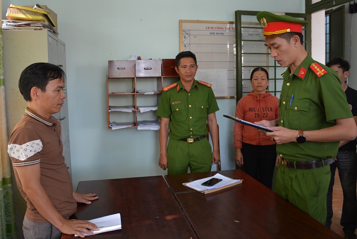 Công an Quảng Nam bắt 2 kẻ lừa đảo- Ảnh 1.