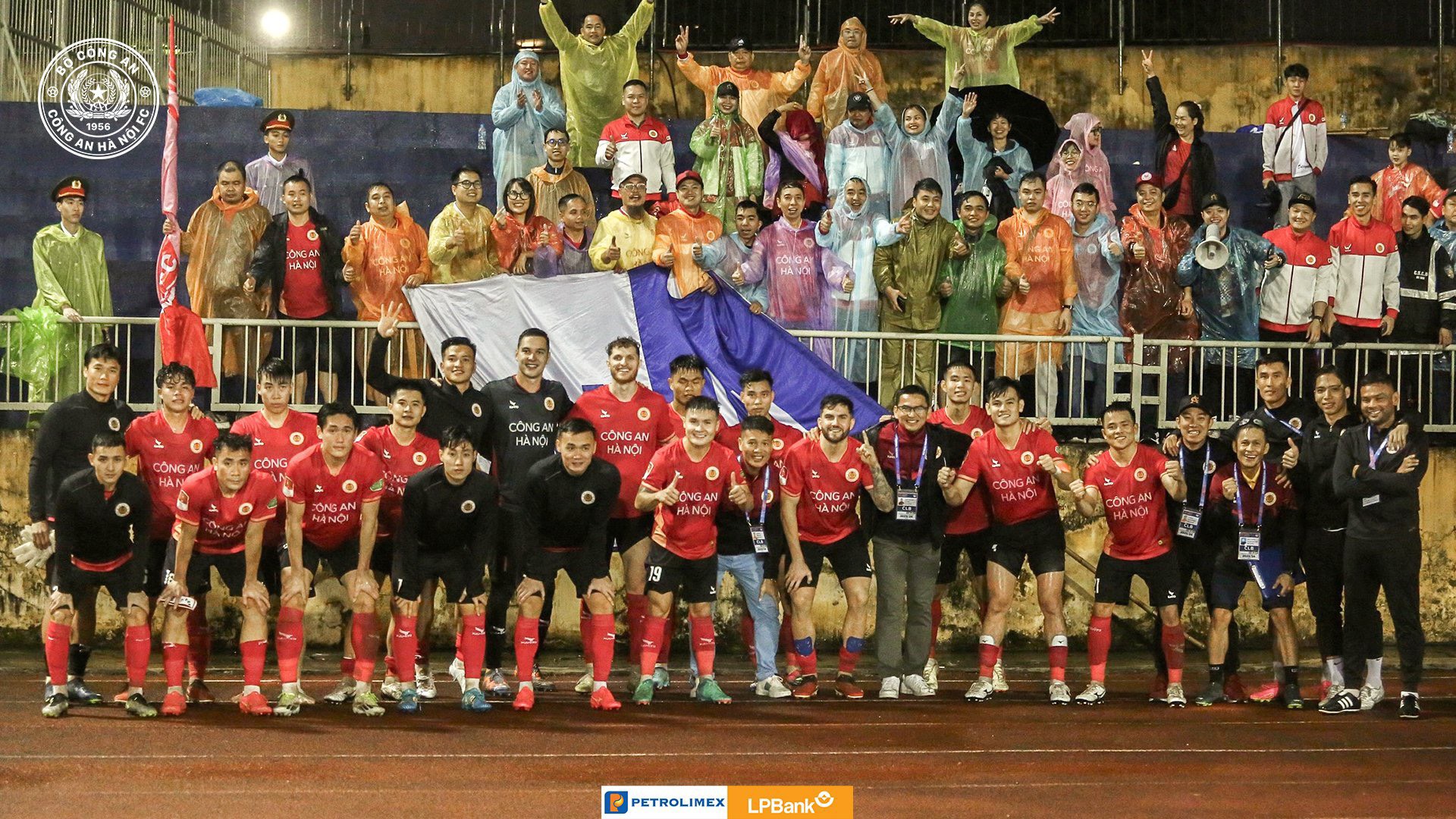V-League 2023-2024: HLV Kiatisuk muốn học tr&ograve; ghi điểm để l&ecirc;n tuyển- Ảnh 2.