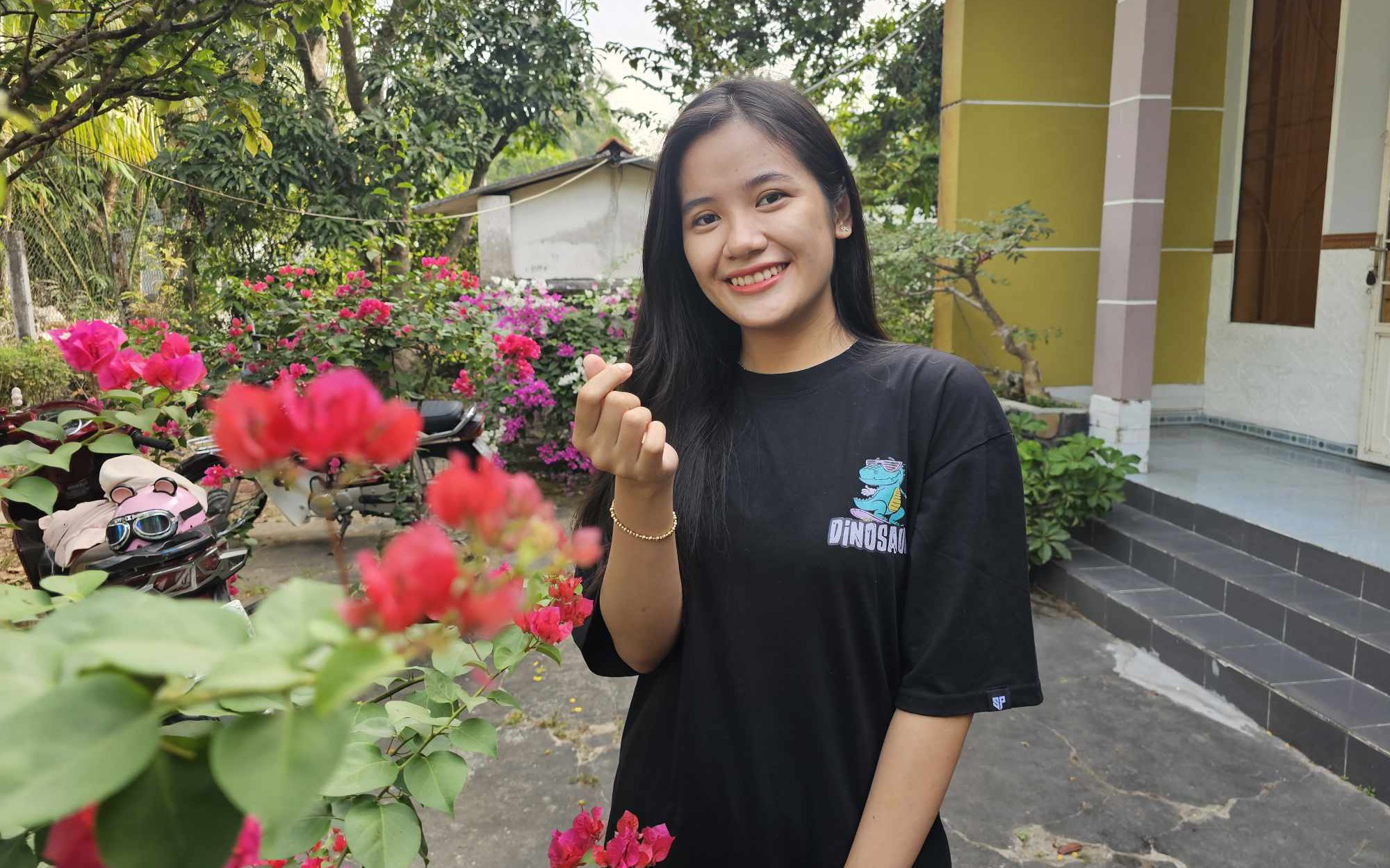 Những "bóng hồng" tình nguyện nhập ngũ