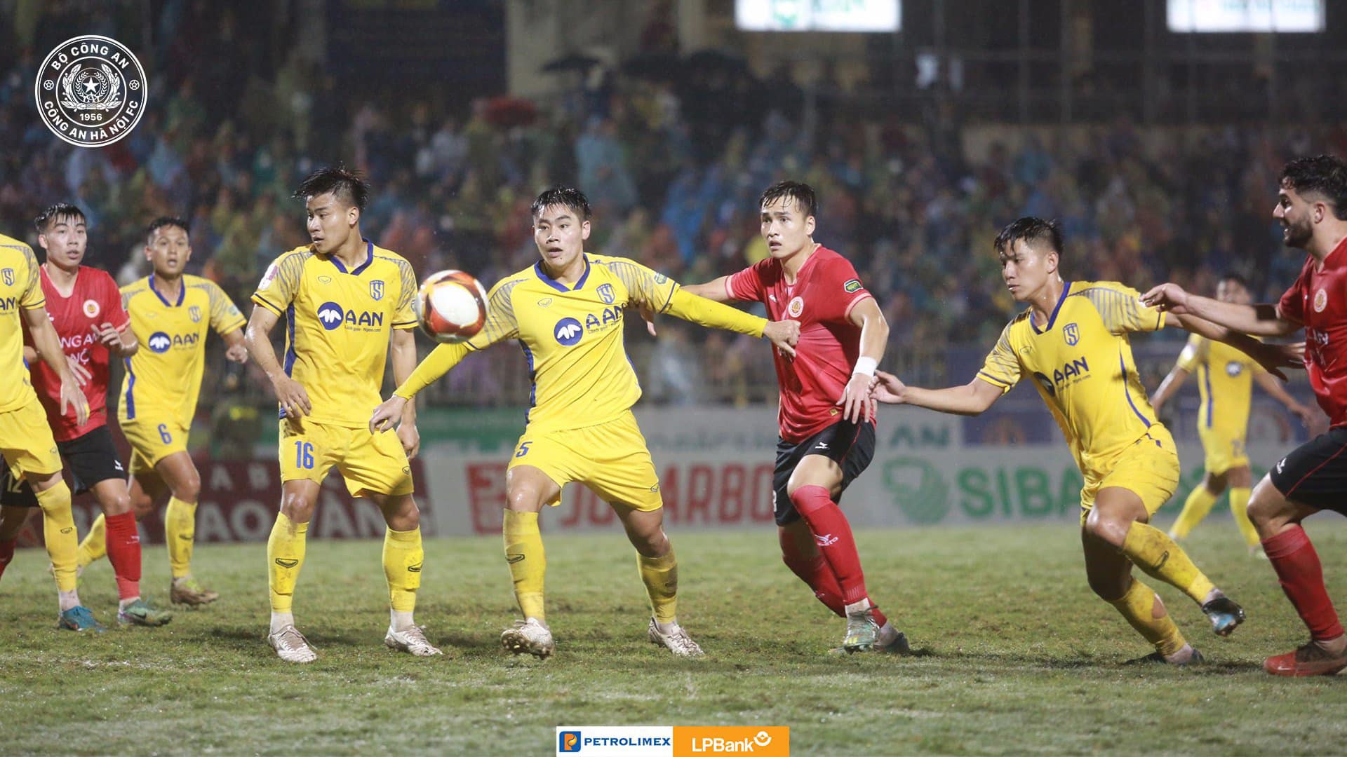 V-League 2023-2024: HLV Kiatisuk muốn học tr&ograve; ghi điểm để l&ecirc;n tuyển- Ảnh 4.
