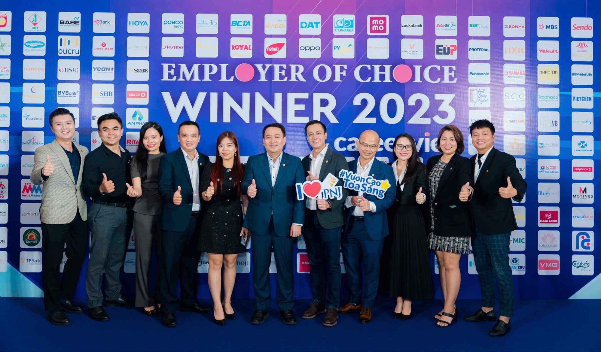 PNJ là Top 1 “Nhà tuyển dụng được yêu thích nhất 2023” ngành bán lẻ, bán sỉ- Ảnh 4.