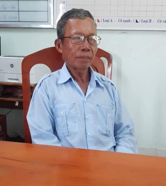 &Ocirc;ng Tấn bị bắt giữ sau 30 năm trốn truy n&atilde;. Ảnh: CA