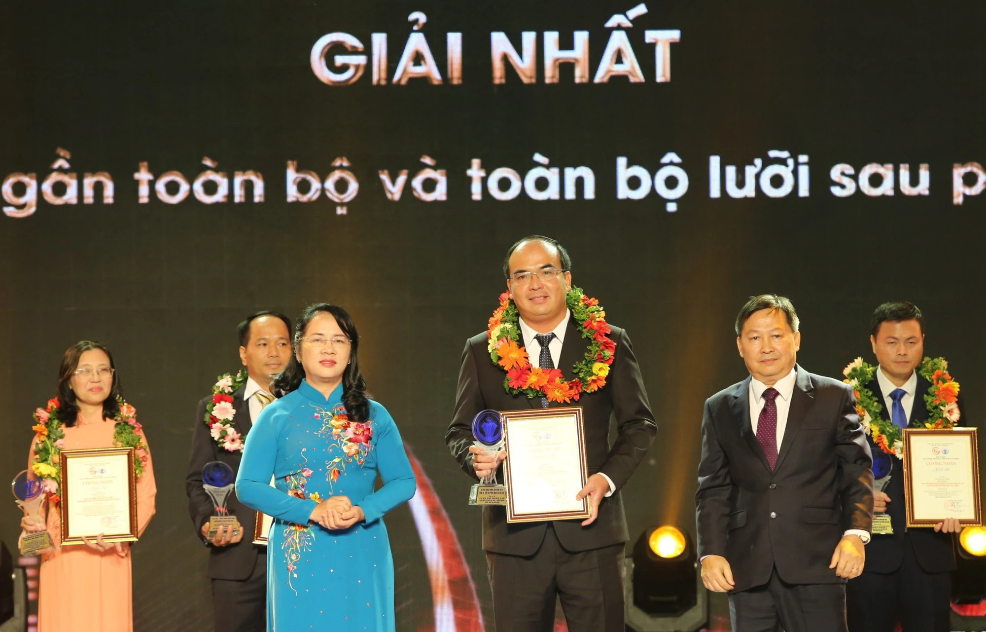 Viết tiếp kỳ tích y học Việt (*): Tái tạo lưỡi, hồi sinh nhiều cuộc đời- Ảnh 2.