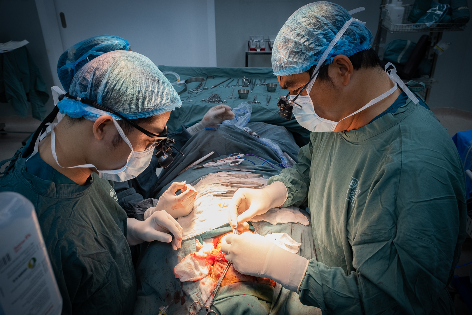 Viết tiếp kỳ tích y học Việt (*): Tái tạo lưỡi, hồi sinh nhiều cuộc đời- Ảnh 1.