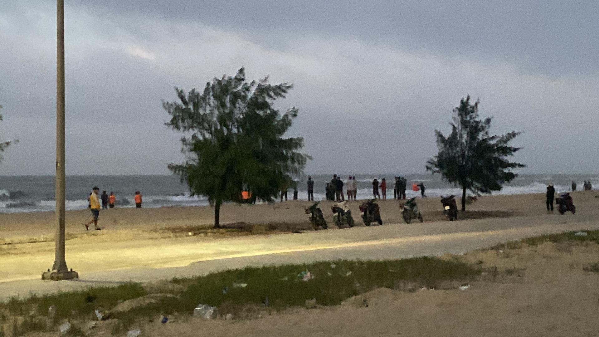 Hai người mất tích trên vùng biển TP Huế- Ảnh 2.