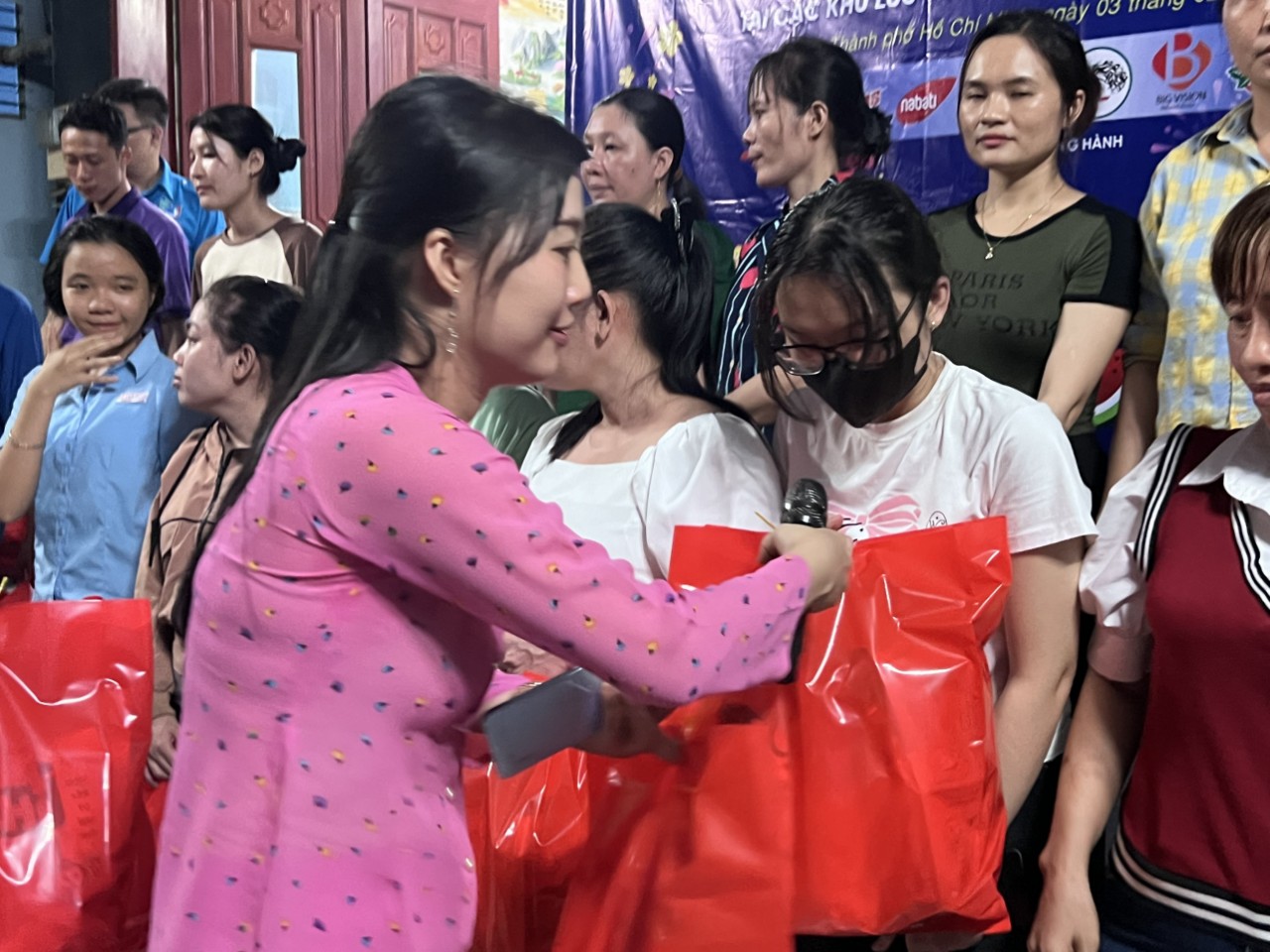 Khu trọ luôn “cháy phòng” vì bà chủ chịu chơi- Ảnh 1.