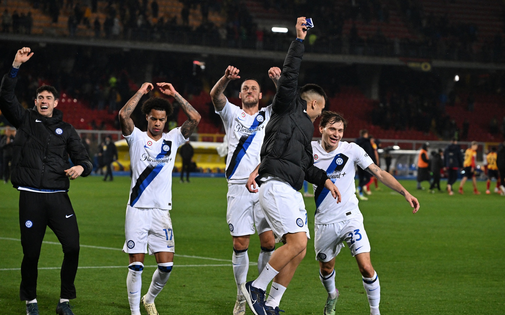 Vòng 26 Serie A: Inter nối dài mạch thắng, Milan hoà tiếc nuối.