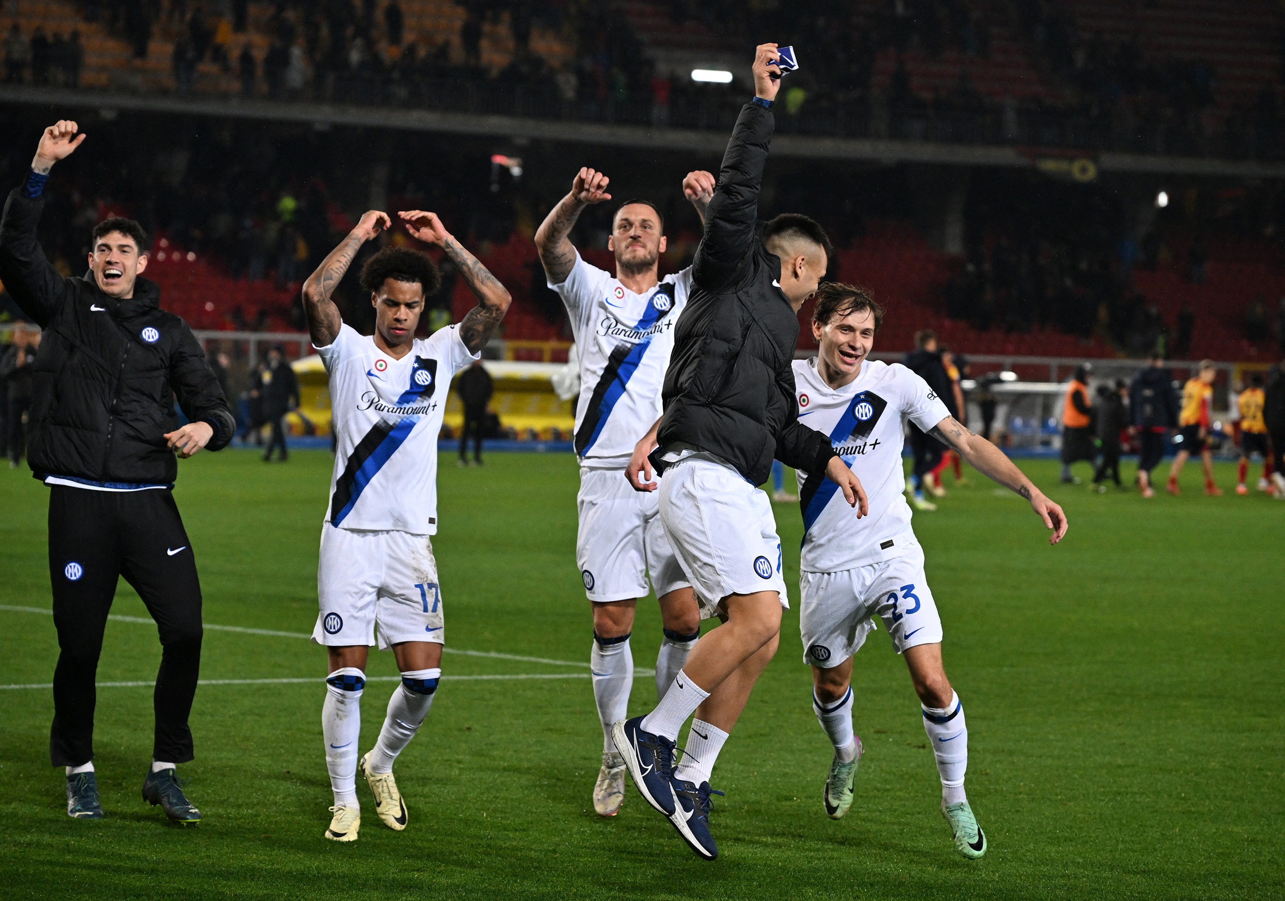 Vòng 26 Serie A: Inter nối dài mạch thắng, Milan hoà tiếc nuối.- Ảnh 1.