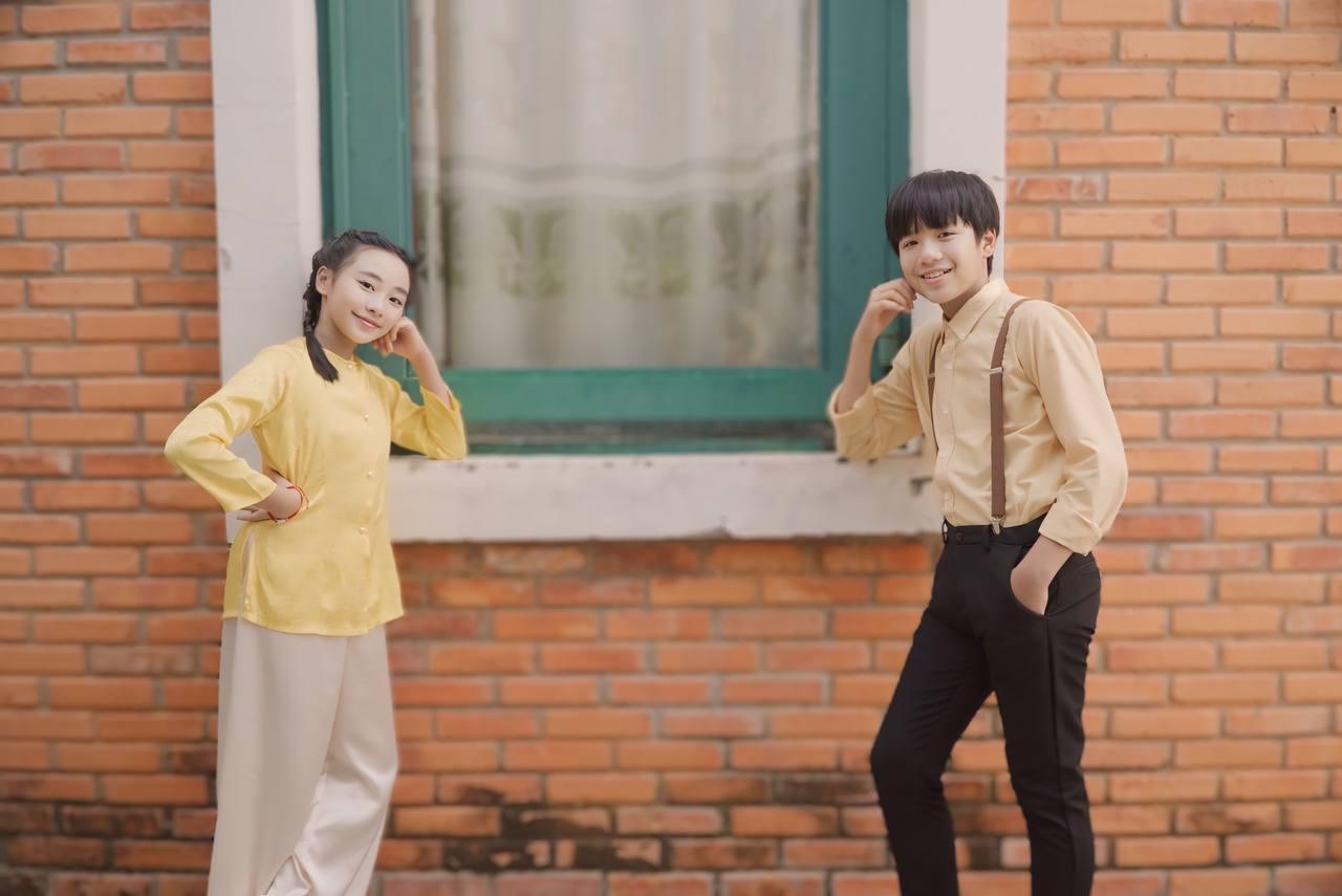 H&agrave;ng ng&agrave;n người đến n&uacute;i Sam xem đo&agrave;n l&agrave;m phim 