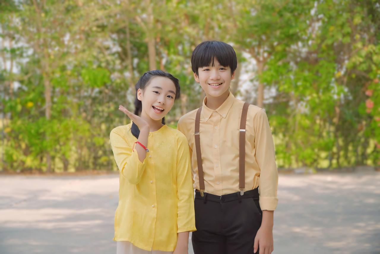 H&agrave;ng ng&agrave;n người đến n&uacute;i Sam xem đo&agrave;n l&agrave;m phim 