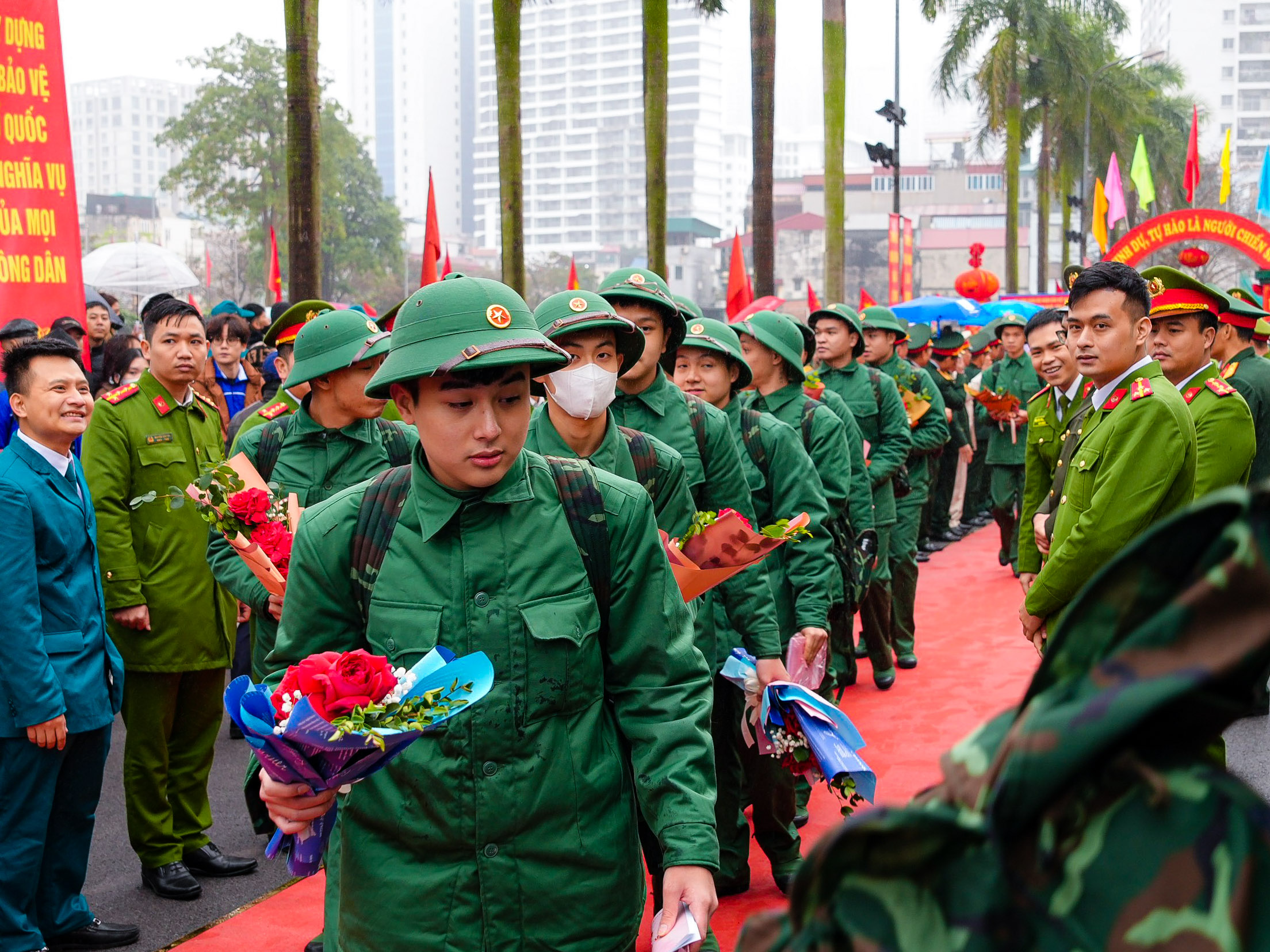 Gần 4.500 tân binh Thủ đô hào hứng lên đường nhập ngũ- Ảnh 9.