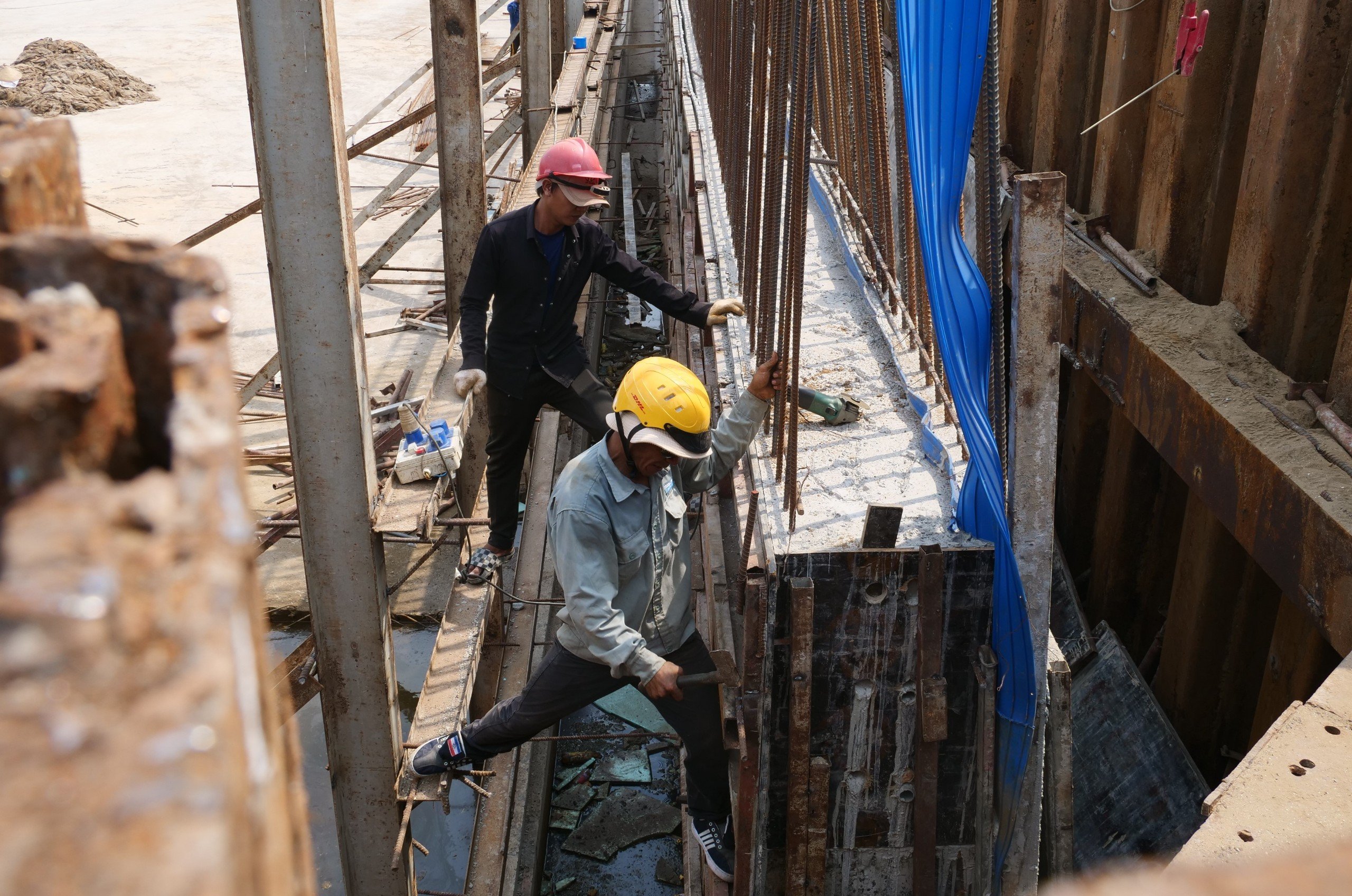 Người lao động nhiều ngành nghề được xem xét nghỉ hưu ở tuổi thấp hơn- Ảnh 2.