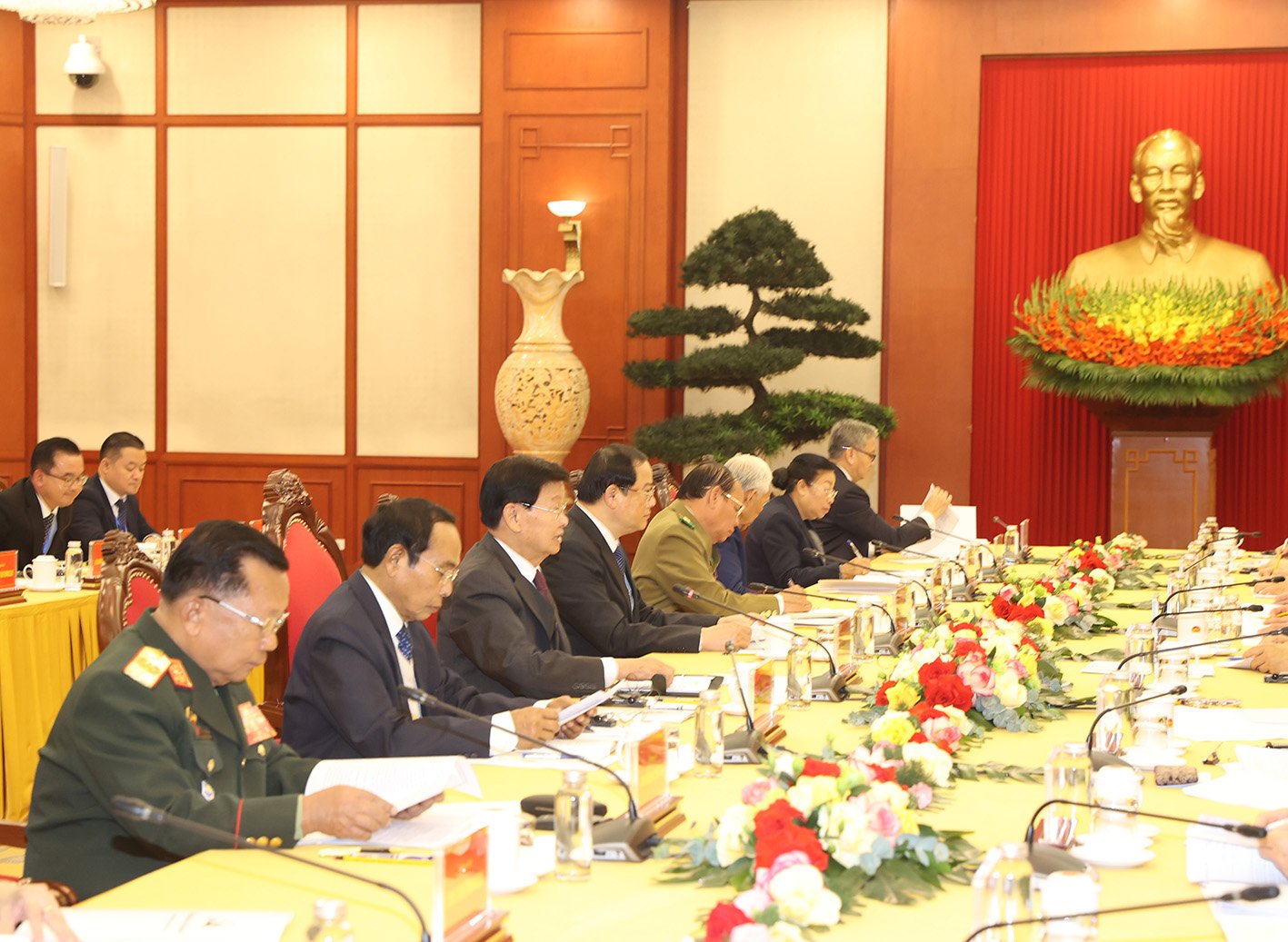 Tổng B&iacute; thư Nguyễn Ph&uacute; Trọng đồng chủ tr&igrave; cuộc gặp cấp cao Việt - L&agrave;o- Ảnh 6.