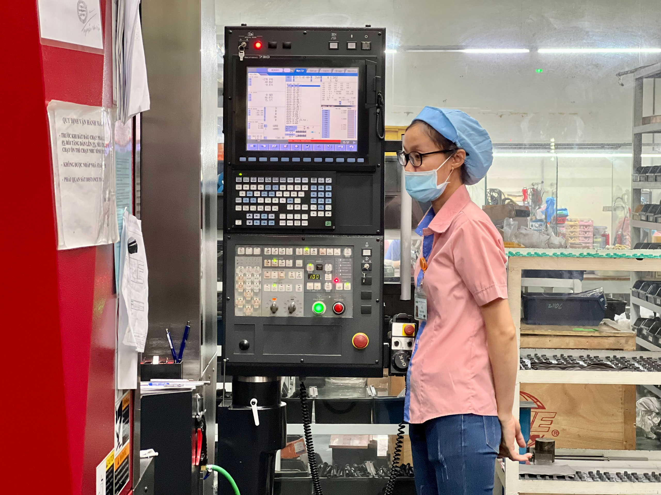 Chế độ lương, thưởng, đào tạo nghề tốt giúp Công ty TNHH Lập Phúc ổn định nguồn nhân lực Ảnh: HUỲNH NHƯ