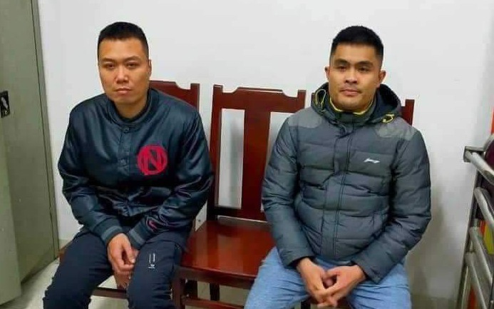 Triệu tập 2 thanh niên đi xe SH vào đường cấm, đánh người trên ôtô