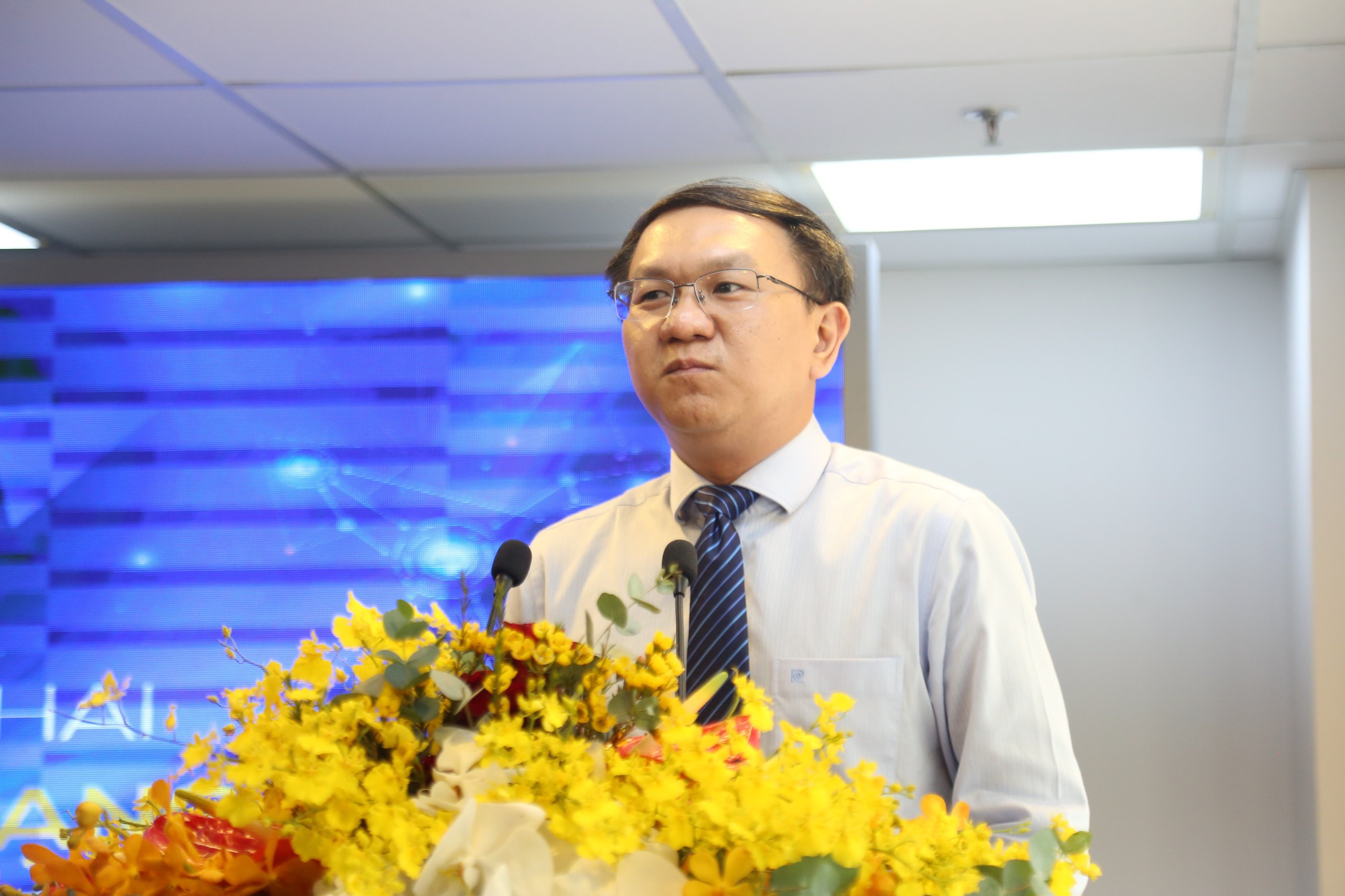 TP HCM d&ugrave;ng AI để 