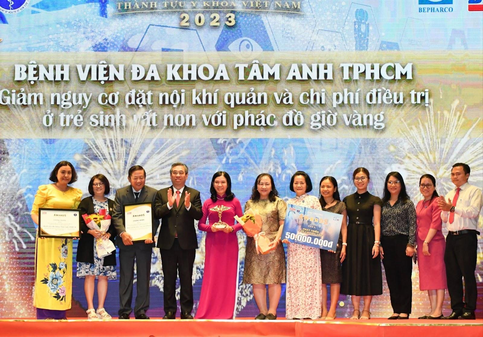 Tôn vinh phác đồ “giờ vàng” cứu sống trẻ sinh cực non- Ảnh 1.