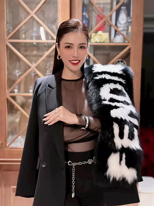 Cựu &aacute; hậu thừa nhận mua giải gi&aacute; 600 triệu đồng

- Ảnh 3.