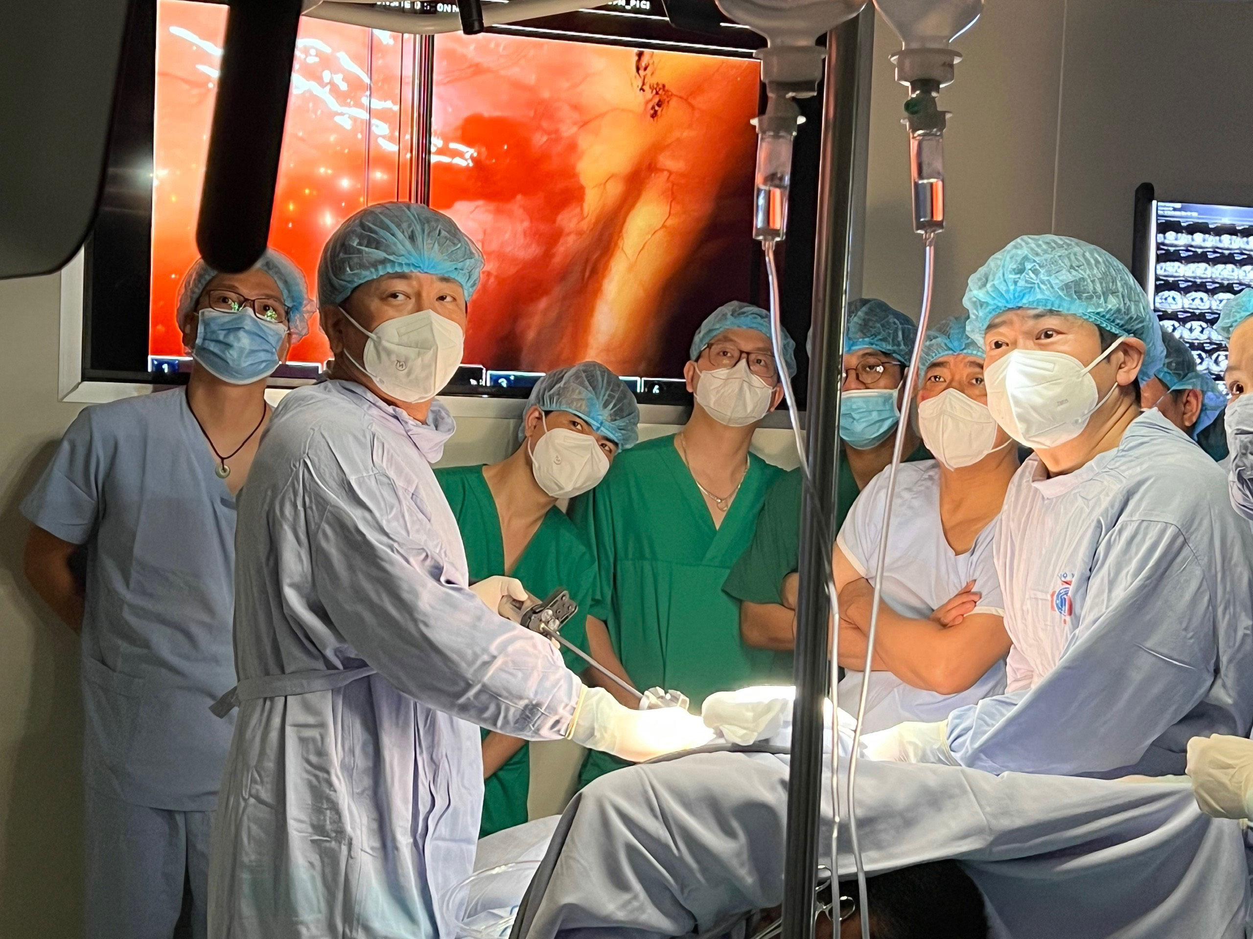 Số b&aacute;c sĩ t&iacute;nh tr&ecirc;n tổng số d&acirc;n ở nước ta vẫn c&ograve;n thấp so với mục ti&ecirc;u đặt ra