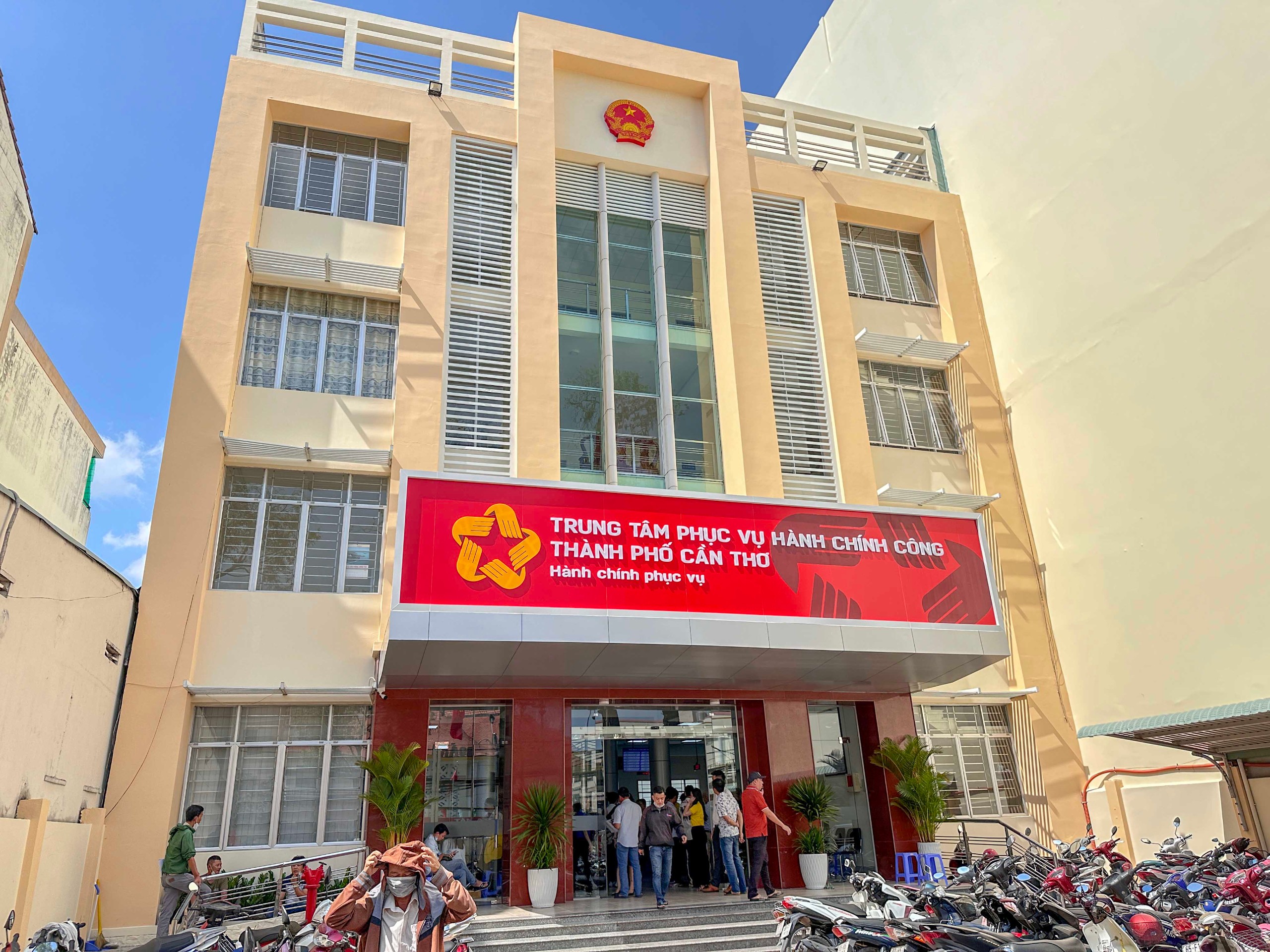 Chủ tịch Cần Thơ đề nghị c&ocirc;ng chức phải biết n&oacute;i: 