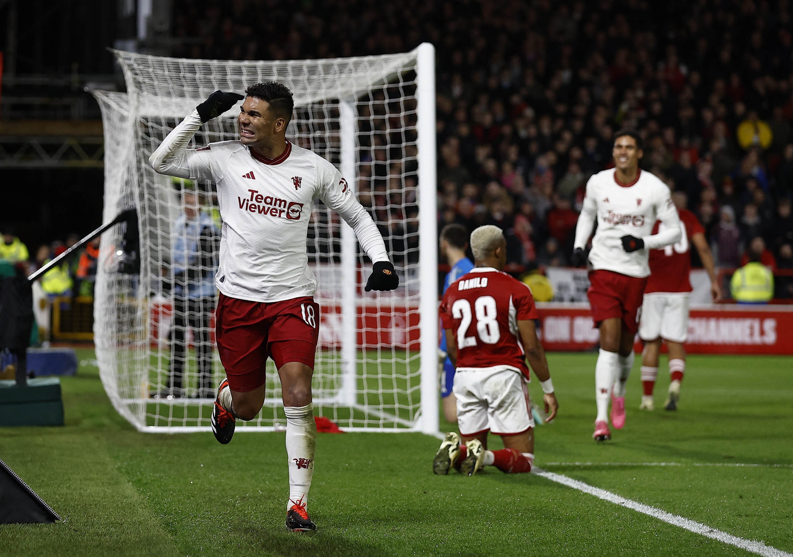 Ghi bàn phút 89, Man United chật vật hạ Nottingham Forest- Ảnh 5.