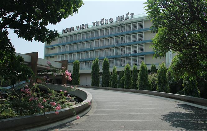Hai người nam, nữ đi cấp cứu sau