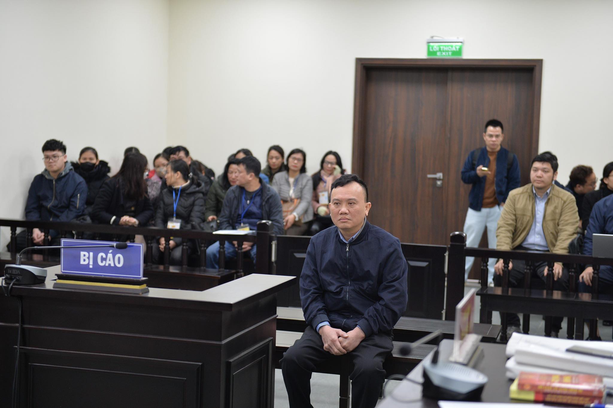 Cựu cựu gi&aacute;m đốc CDC H&agrave; Nội xin ho&atilde;n t&ograve;a v&igrave; bị 