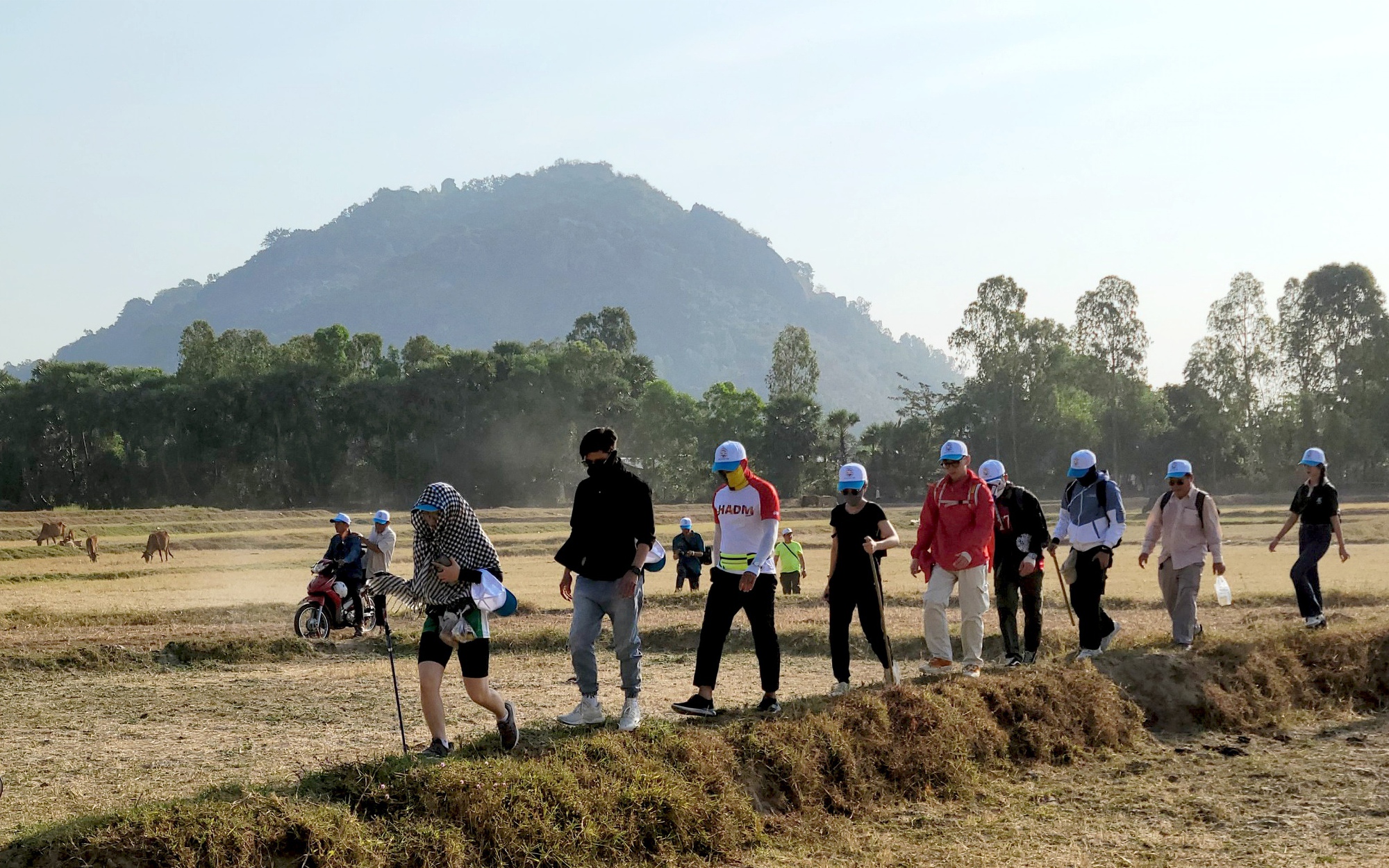 An Giang tổ chức hoạt động du lịch cung đường núi Cấm