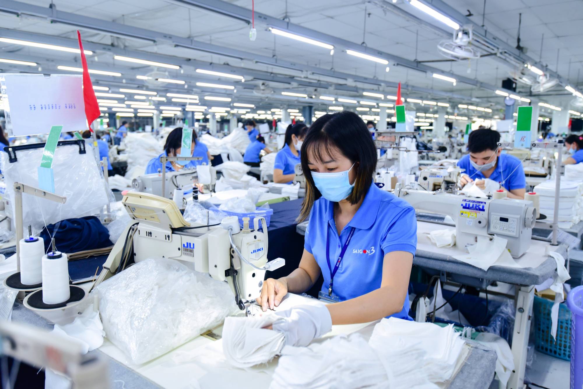 Nhiều nơi tuyển lao động số lượng