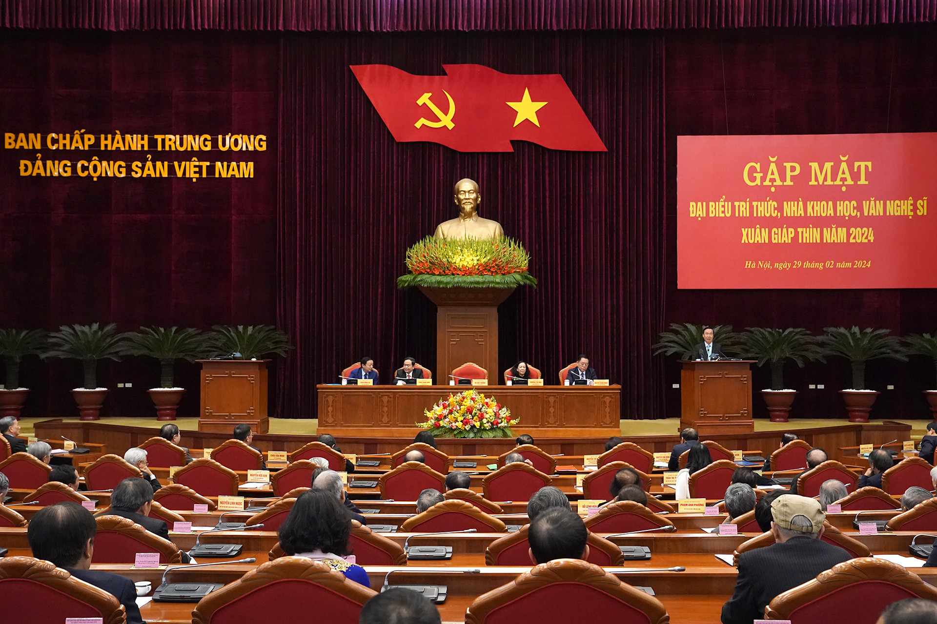 L&atilde;nh đạo Đảng, Nh&agrave; nước gặp mặt tr&iacute; thức, nh&agrave; khoa học, văn nghệ sĩ- Ảnh 3.