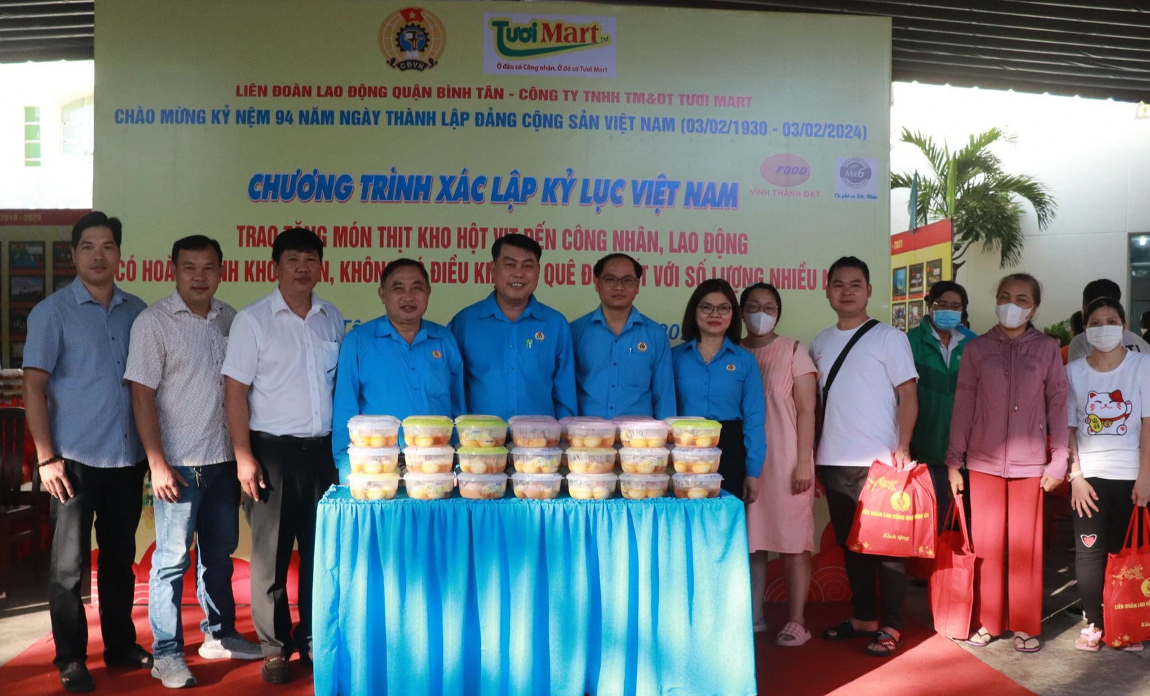 Nhiều mô hình chăm lo Tết cho công nhân độc đáo, thiết thực- Ảnh 1.