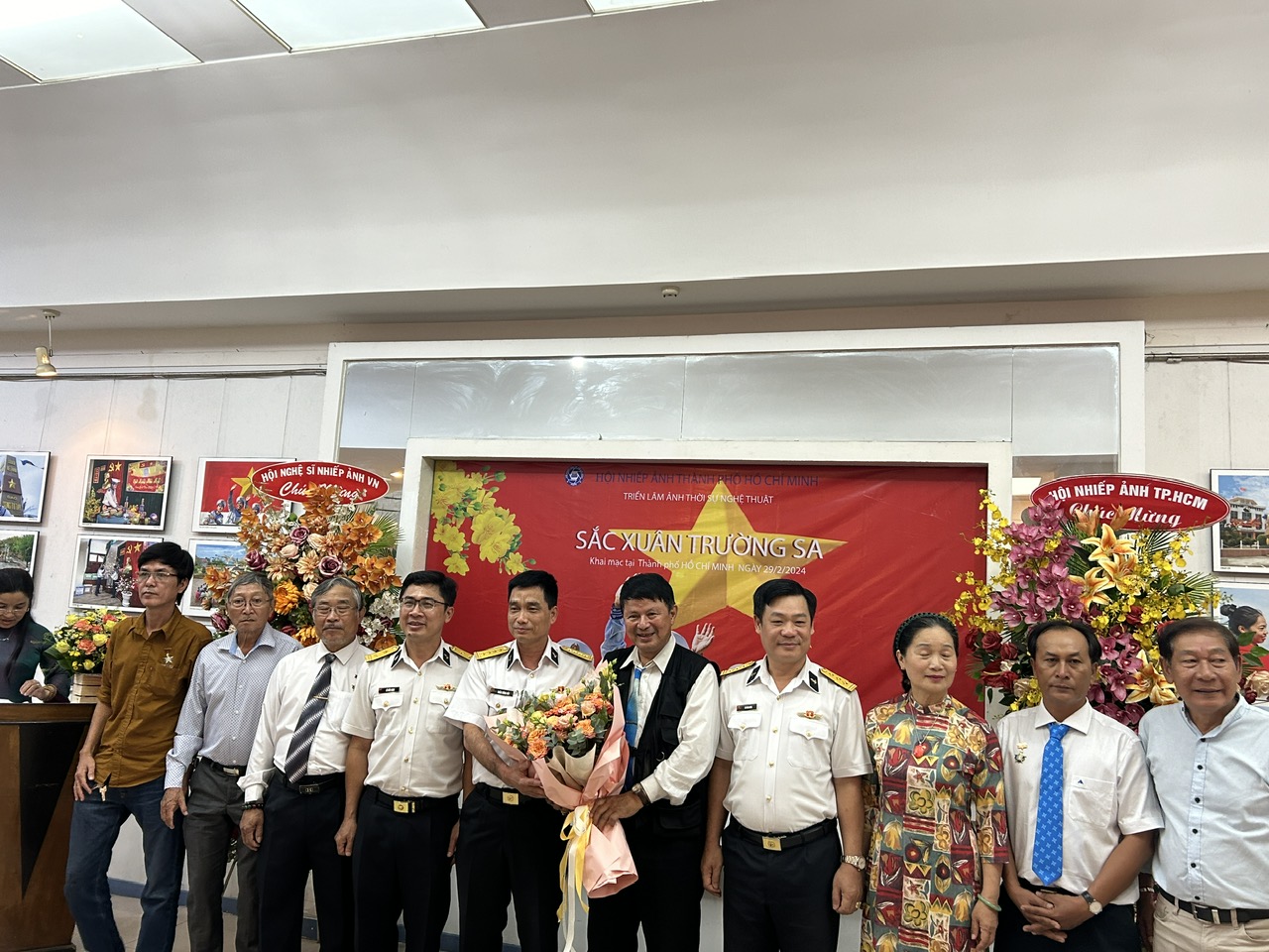 Khai mạc triển lãm