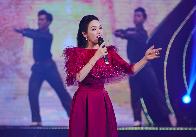 Ca sĩ T&acirc;n Nh&agrave;n "hồi sinh" sau 2 năm mất giọng

- Ảnh 3.