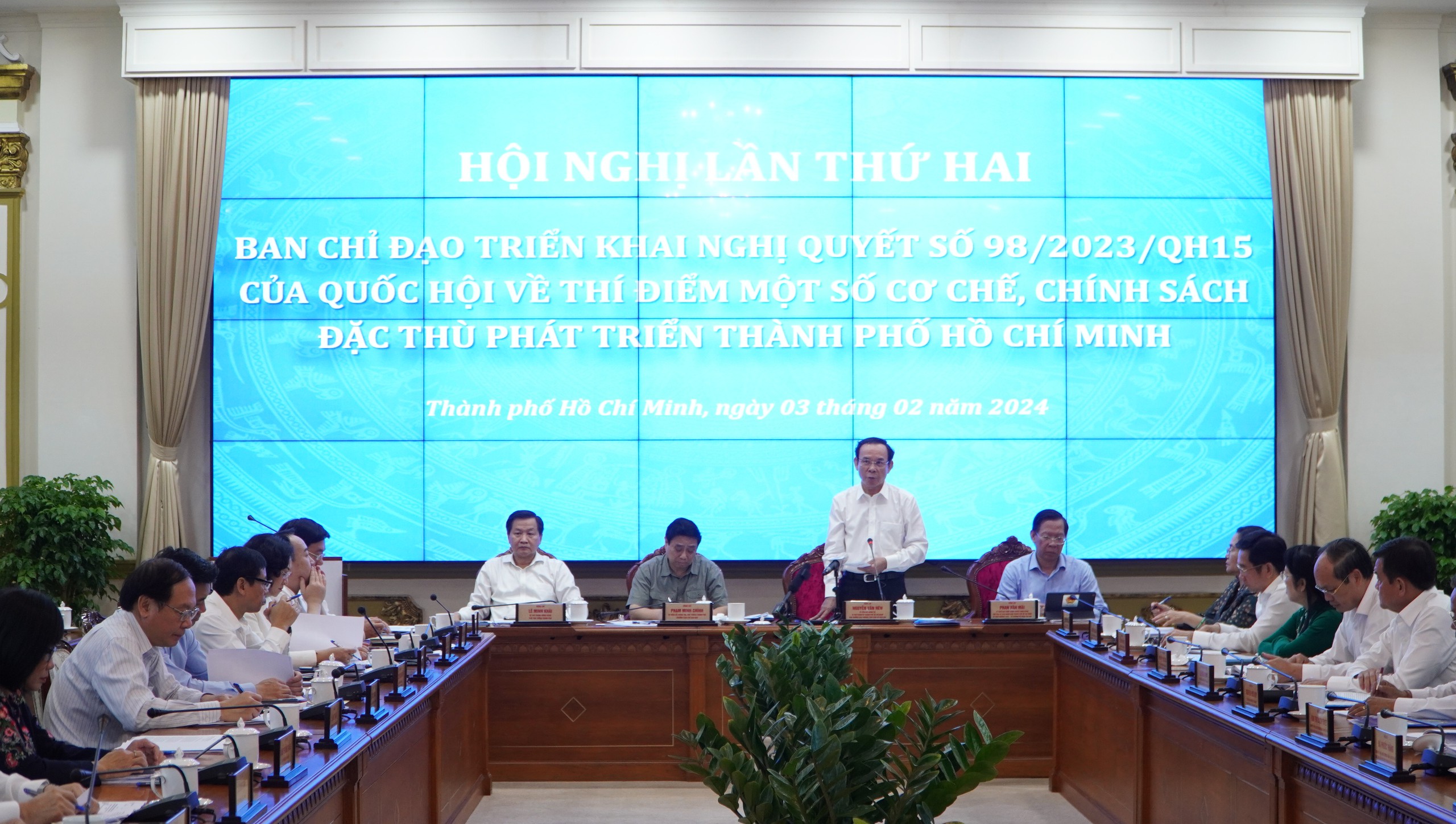 Thủ tướng ủng hộ TP HCM c&oacute; th&ecirc;m 1 Ph&oacute; Chủ tịch, chốt thời gian tr&igrave;nh đề &aacute;n x&acirc;y cảng Cần Giờ- Ảnh 2.
