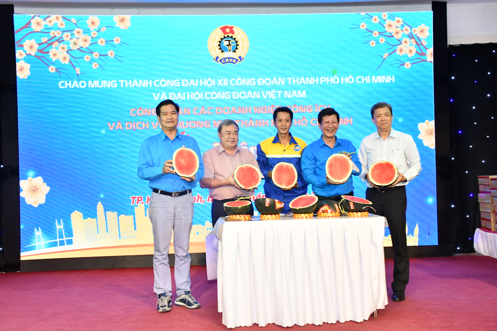 Tết an vui cho công nhân khó khăn tại TP HCM - Ảnh 7.