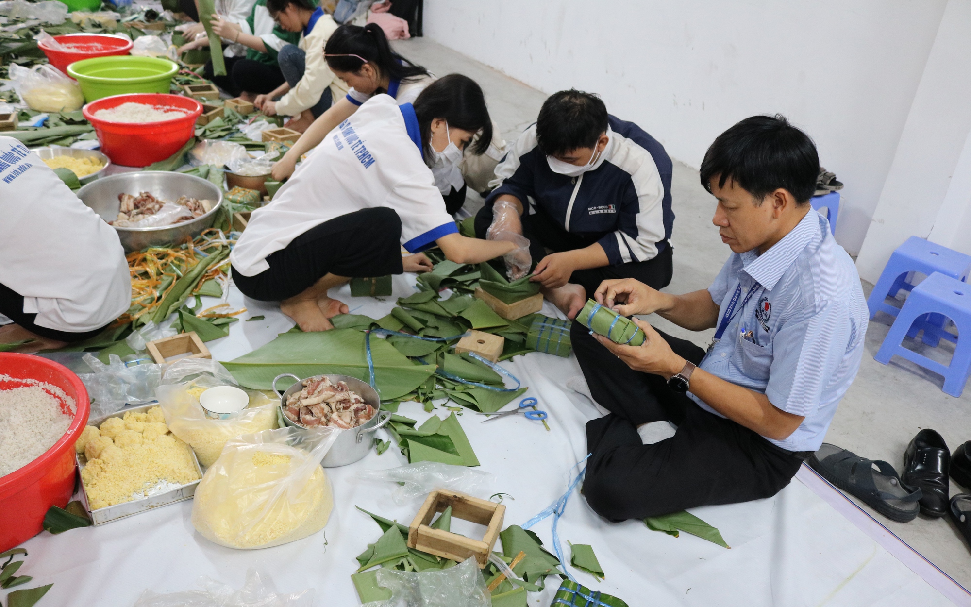Nhiều hoạt động ý nghĩa chăm lo ngày Tết cho sinh viên khó khăn