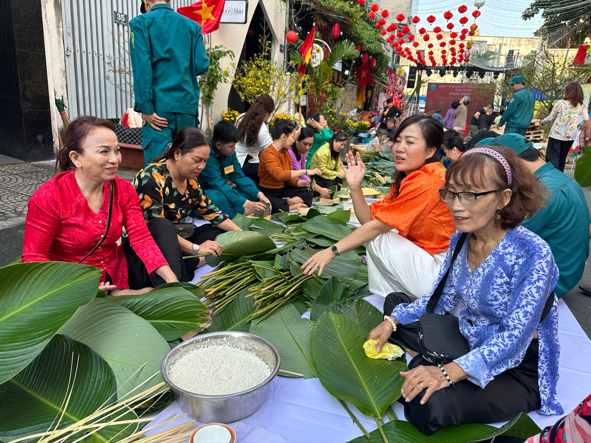 TP HCM: Nhiều hoạt động ch&agrave;o đ&oacute;n năm mới
- Ảnh 6.